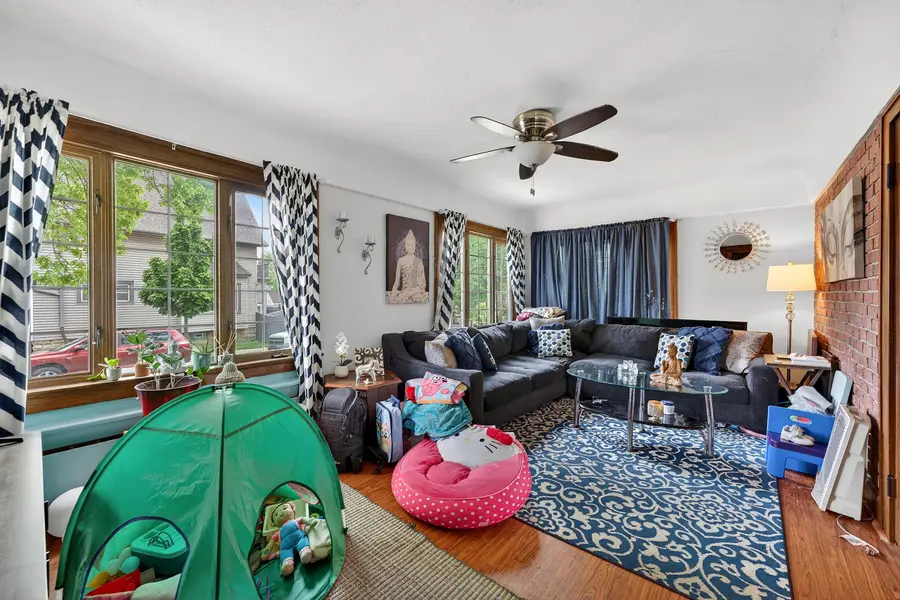 2735 W Harrison Ave, Milwaukee, WI 53215 - #3