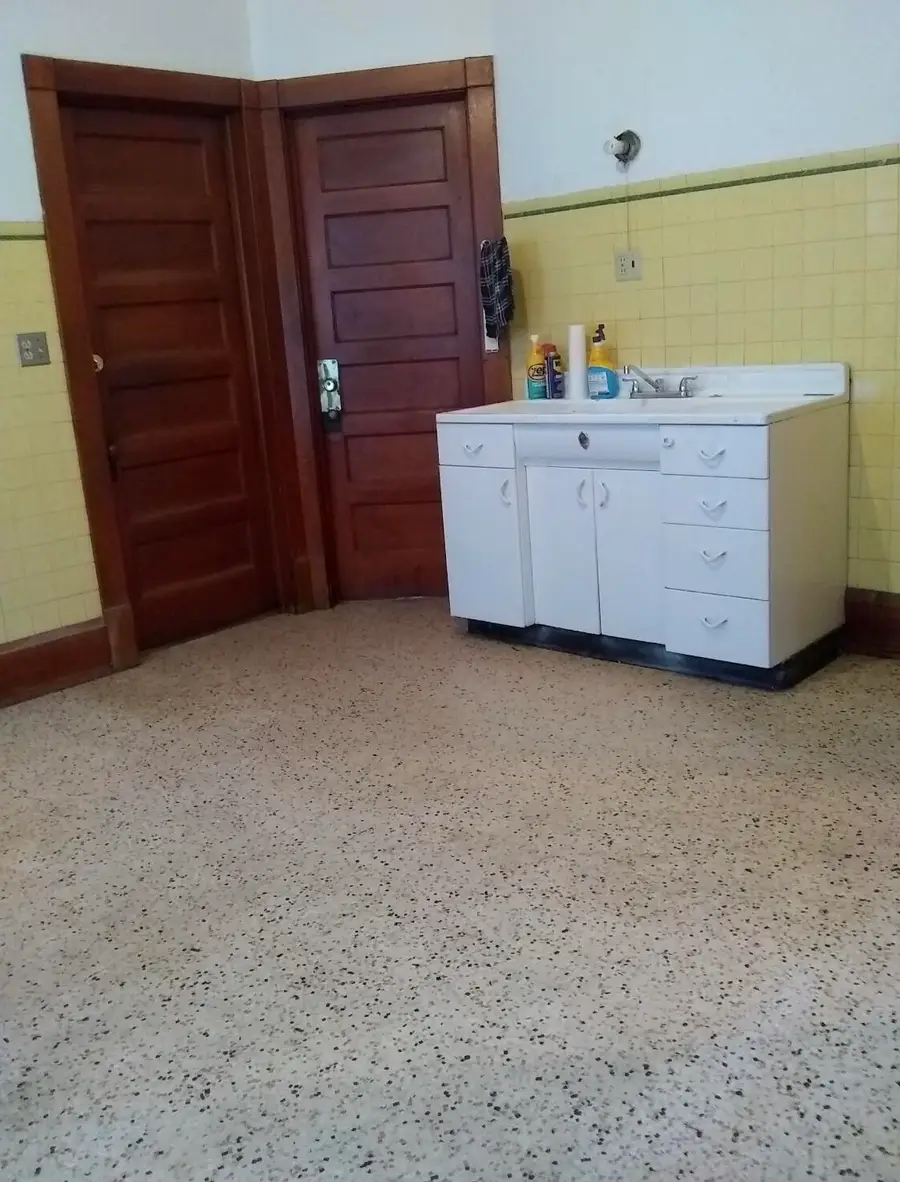 1835 N 39th St, Milwaukee, WI 53208 - #3