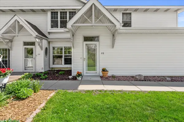 6235 S Creekside Dr, Cudahy, WI 53110