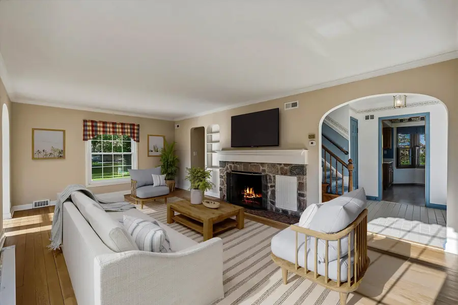 7230 W Freistadt Rd, Mequon, WI 53092 - #3