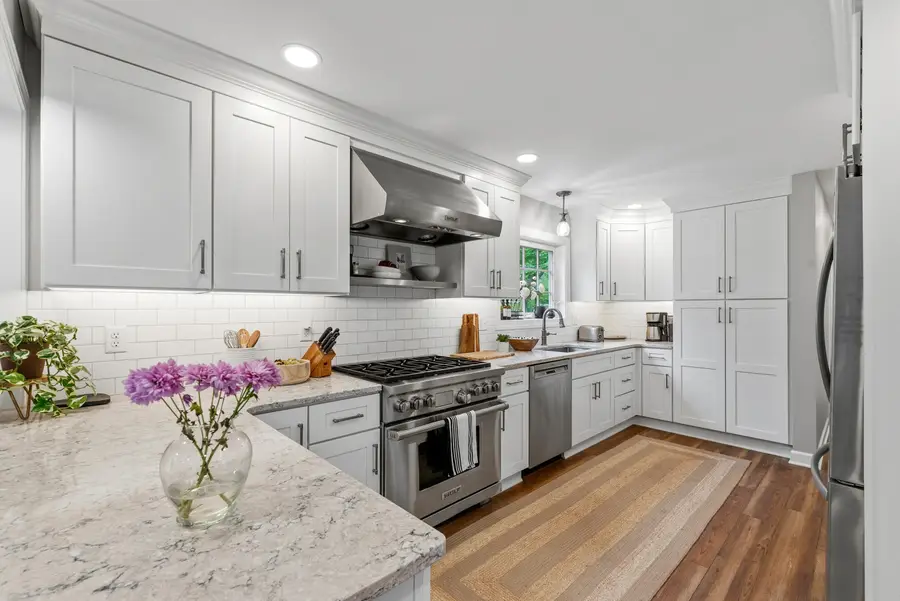 1627 W Fiesta Ln, Mequon, WI 53092 - #3