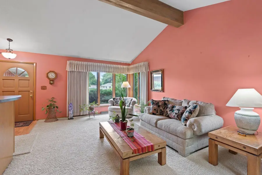 13955 W Forest Knoll Ct, New Berlin, WI 53151 - #2