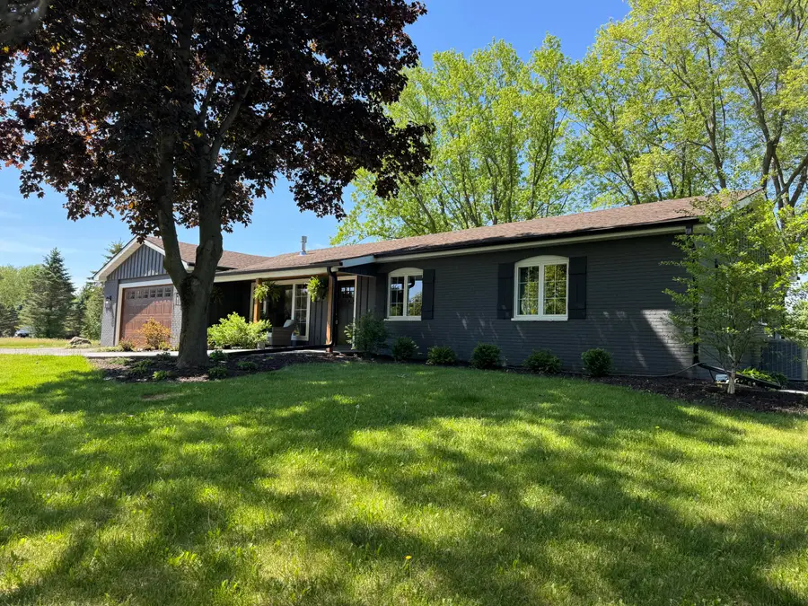 485 Killarney Rd, Erin, WI 53027 - #2