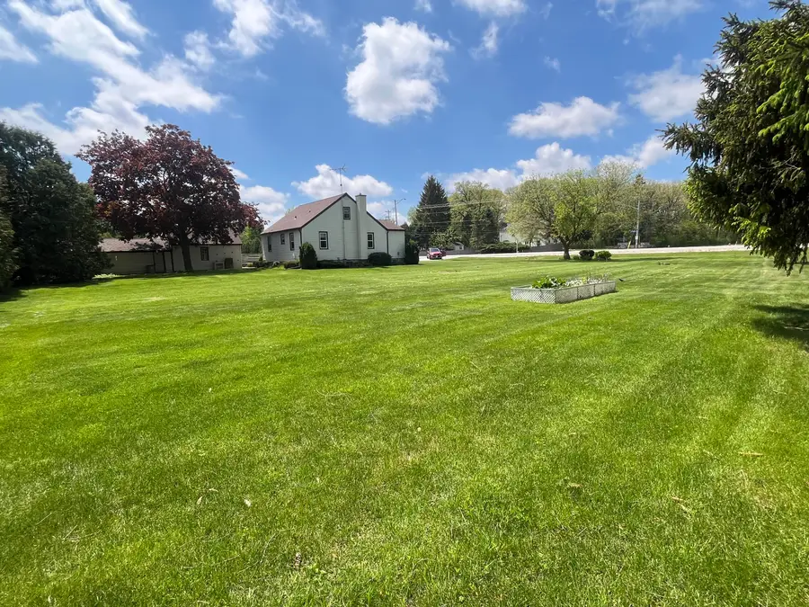1905 N Rapids Rd, Manitowoc, WI 54220 - #2