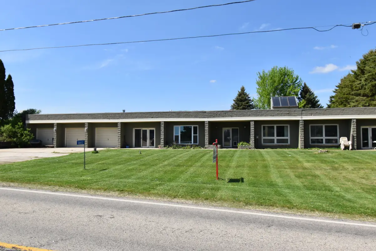 W853 Keil Rd, River Hills, WI 53061 - #1