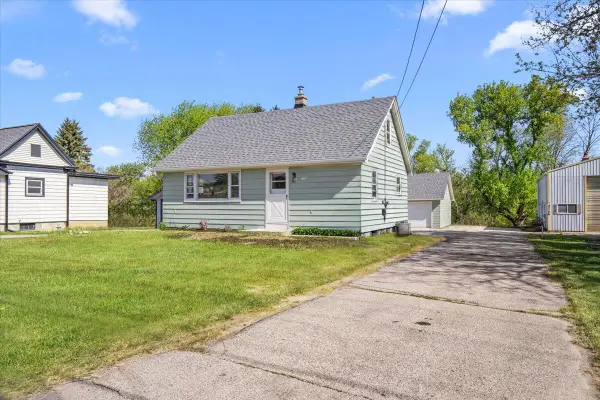 3776 Hubertus Rd, Richfield, WI 53033