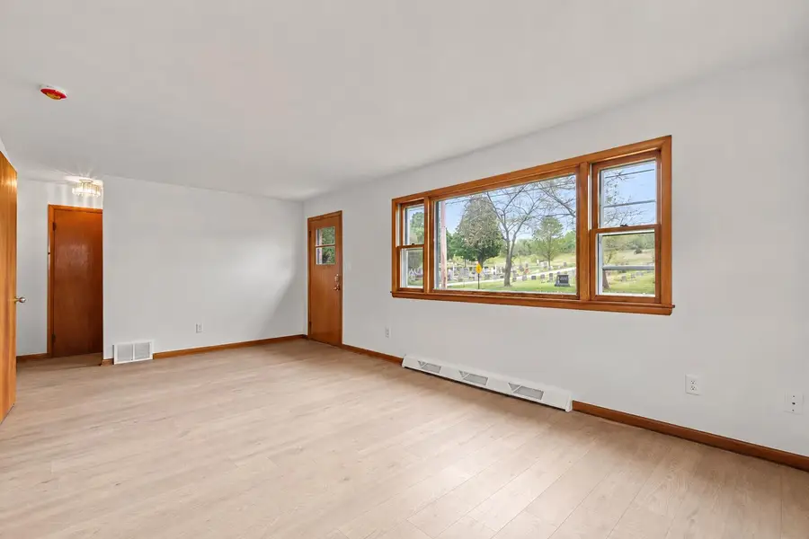 3776 Hubertus Rd, Richfield, WI 53033 - #3