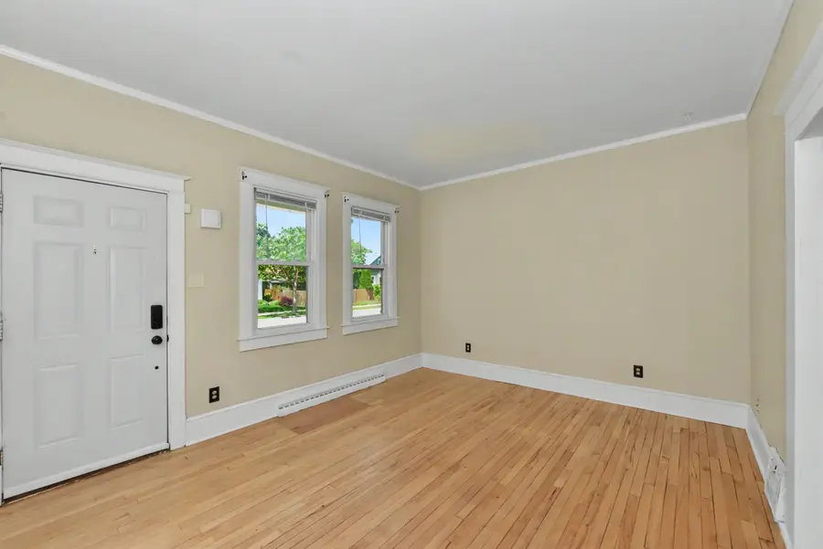 212 N 70th St, Milwaukee, WI 53213 - #3