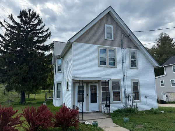 127 S Webster St, Port Washington, WI 53074