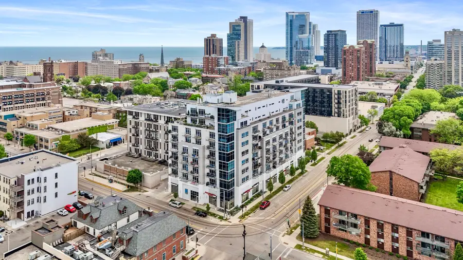 601 E Ogden Ave, Milwaukee, WI 53202 - #2