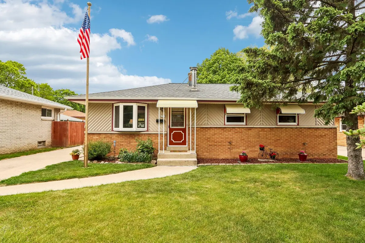 4369 S Nicholson Ave, Saint Francis, WI 53235 - #1