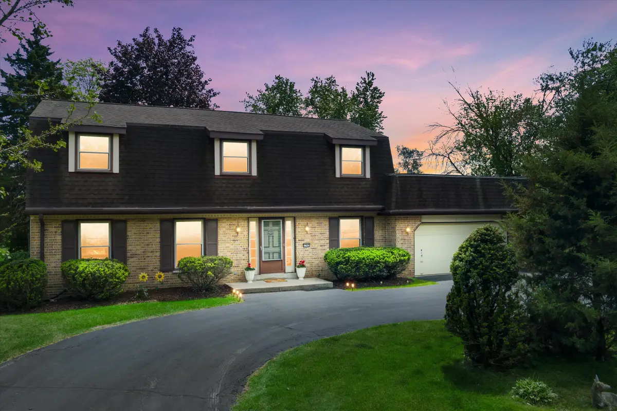 17645 Wexford Ct, Brookfield, WI 53045 - #1