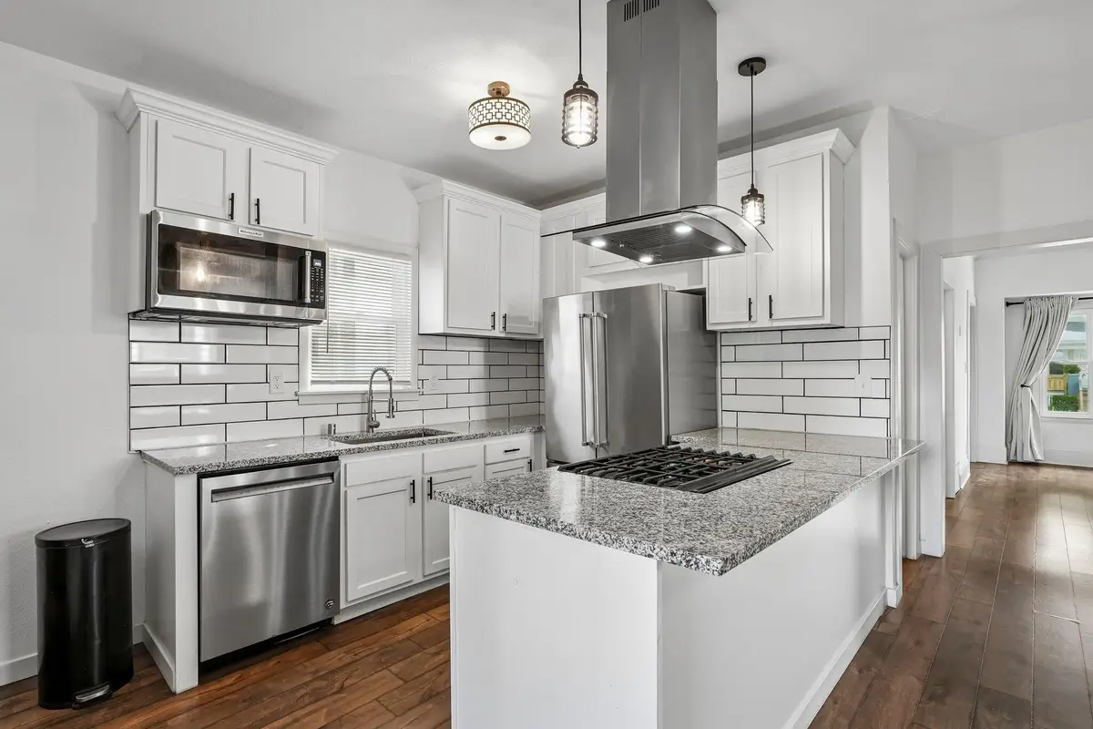 2822 S Burrell St, Milwaukee, WI 53207 - #1