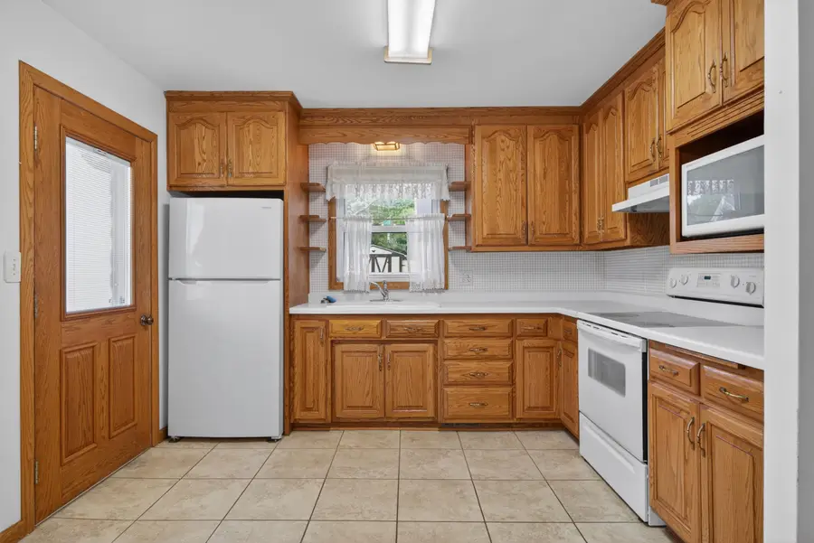 2015 Van Buren St, New Holstein, WI 53061 - #2