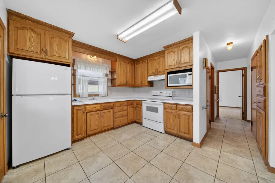 2015 Van Buren St, New Holstein, WI 53061 - #3