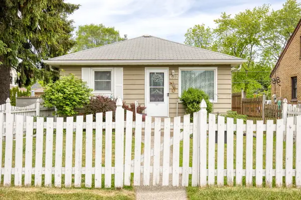 632 Park Ave, South Milwaukee, WI 53172
