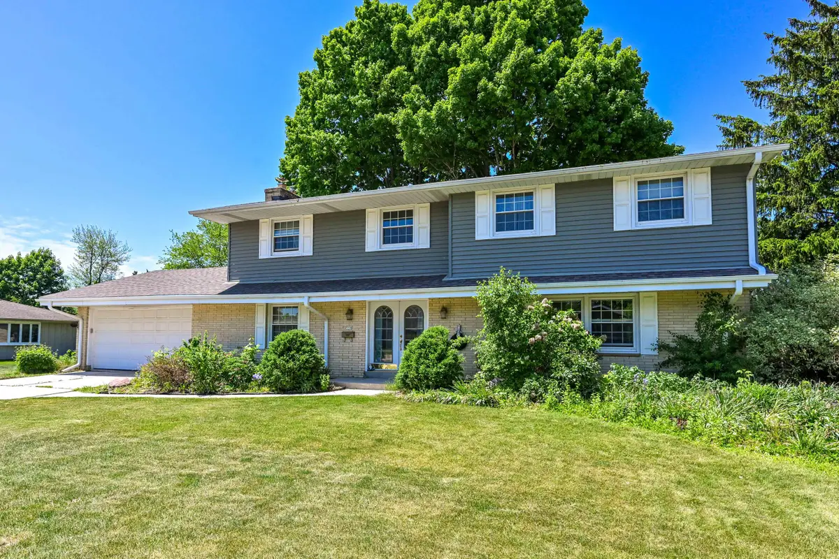 739 6th Ave, Grafton, WI 53024 - #1