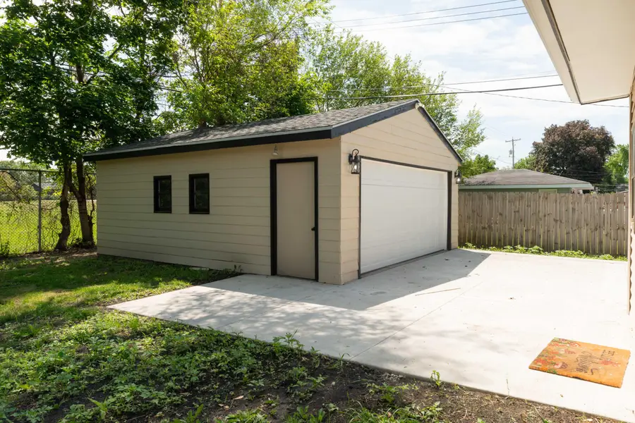 2261 Robinson Dr, Beloit, WI 53511 - #2