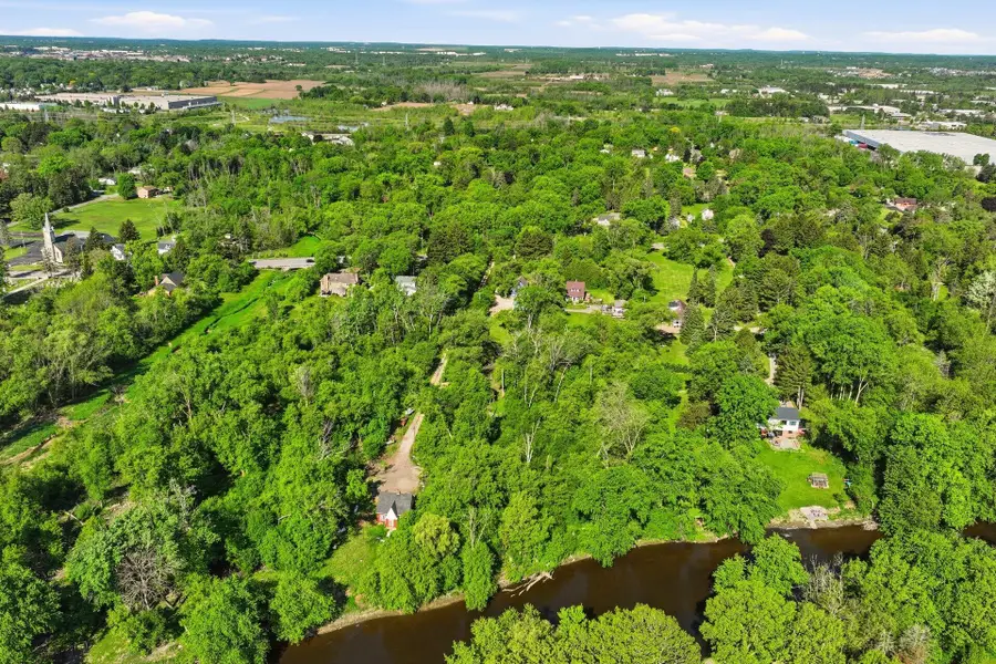 10064 N Cedarburg Rd, Mequon, WI 53092 - #2