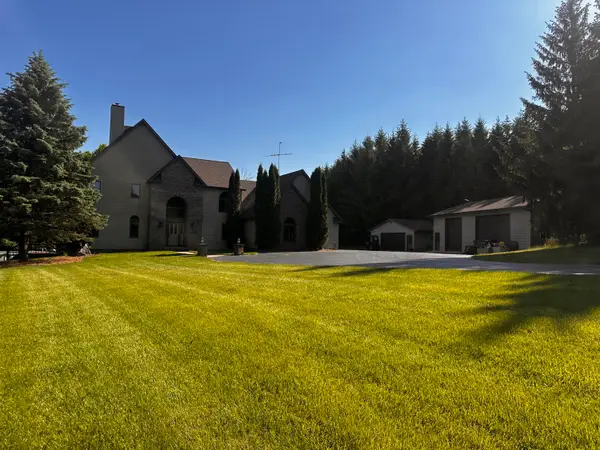 W1780 W Auburn Ashford Dr, Auburn, WI 53010