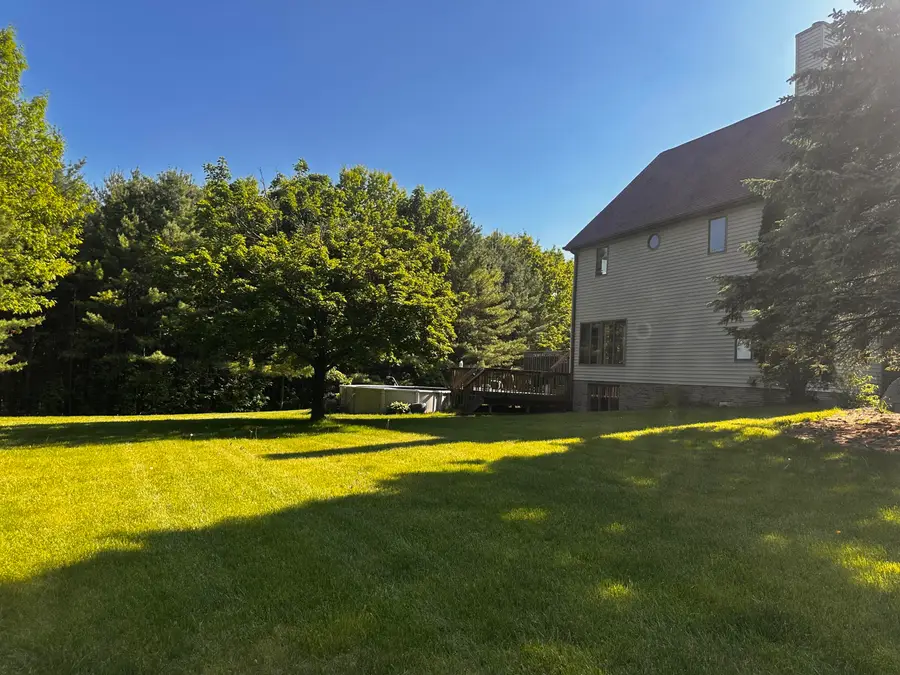 W1780 W Auburn Ashford Dr, Auburn, WI 53010 - #3