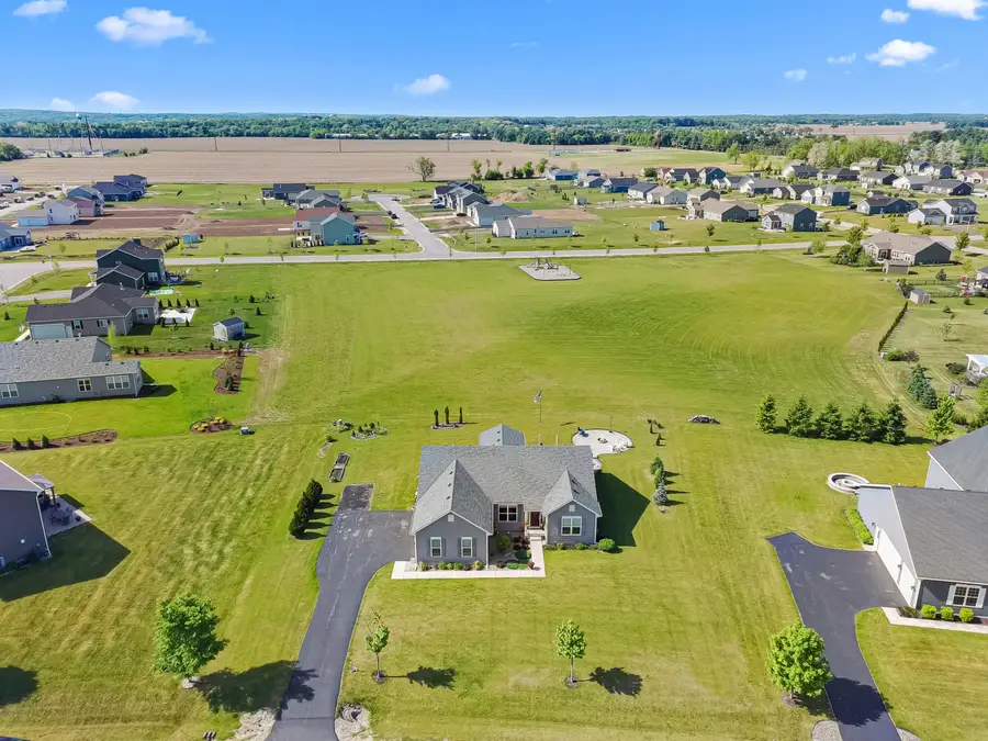 463 Chasefield Dr, Williams Bay, WI 53191 - #2