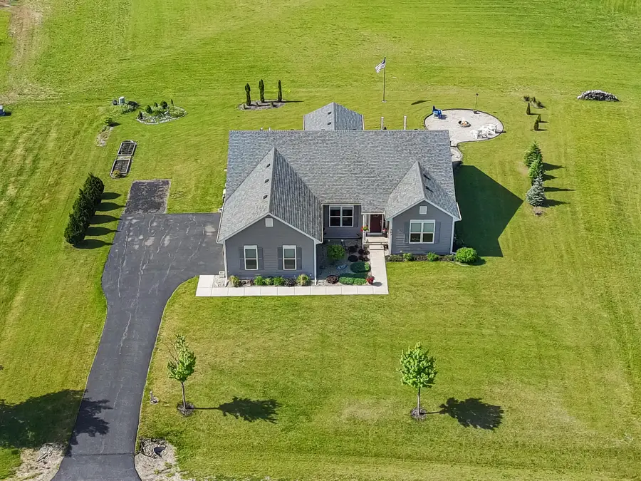 463 Chasefield Dr, Williams Bay, WI 53191 - #3