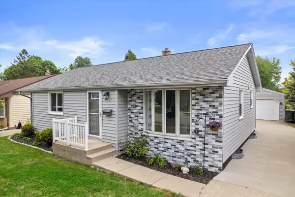1128 S 98th St, West Allis, WI 53214