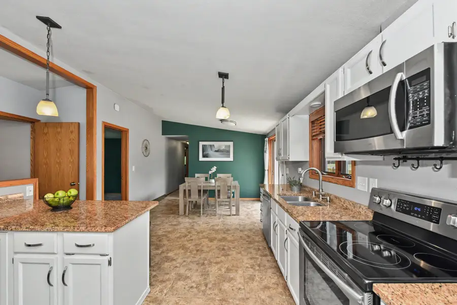3444 N Mayfair Rd, Wauwatosa, WI 53222 - #3