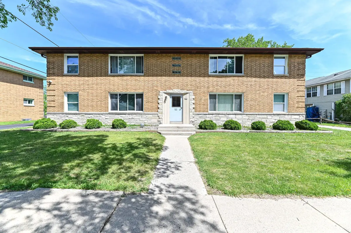 926 E Waterford Ave, Milwaukee, WI 53207 - #1