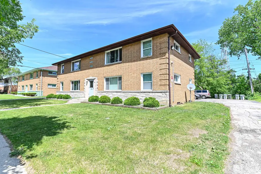 926 E Waterford Ave, Milwaukee, WI 53207 - #3