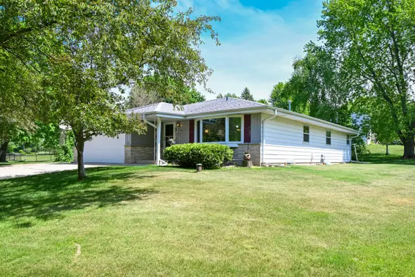 N69W29463 River Front Dr, Merton, WI 53029