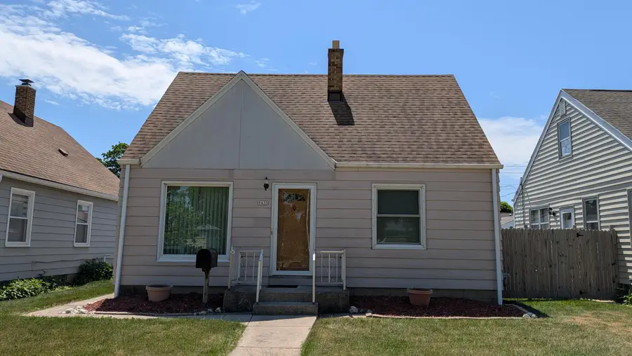 9435 W Lisbon Ave, Milwaukee, WI 53222 - #2