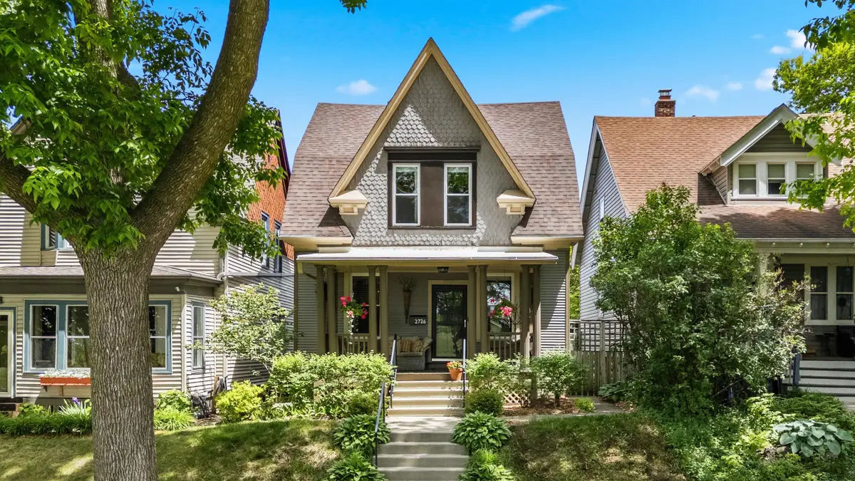 2726 N Bartlett Ave, Milwaukee, WI 53211 - #1