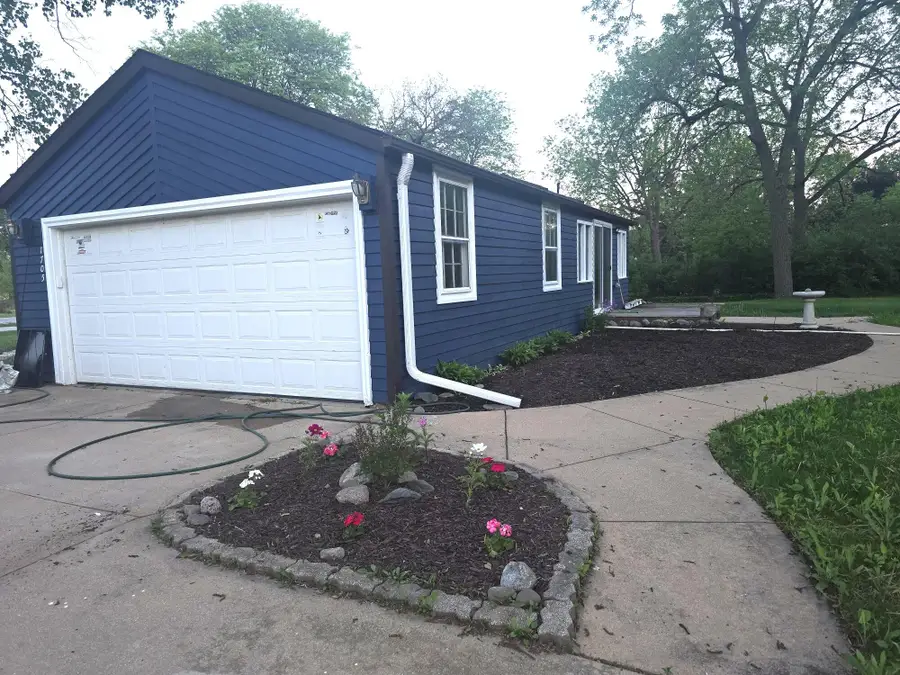 1705 S Calhoun Rd, New Berlin, WI 53151 - #2