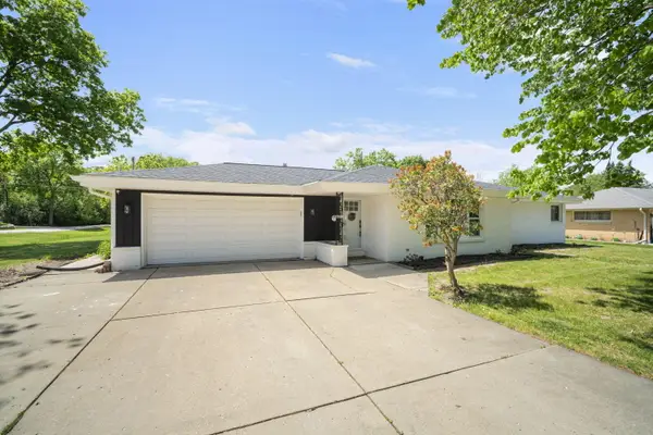 8001 W Whitaker Ave, Greenfield, WI 53220