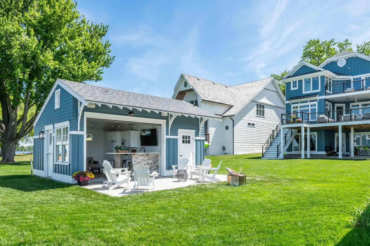 W267N2937 Peterson Dr, Pewaukee, WI 53072 - #1