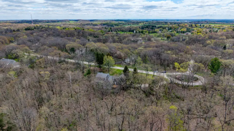 S1W31448 Hickory Hollow Ct, Delafield, WI 53018 - #3
