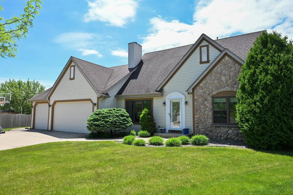 5507 28th St, Kenosha, WI 53144 - #1