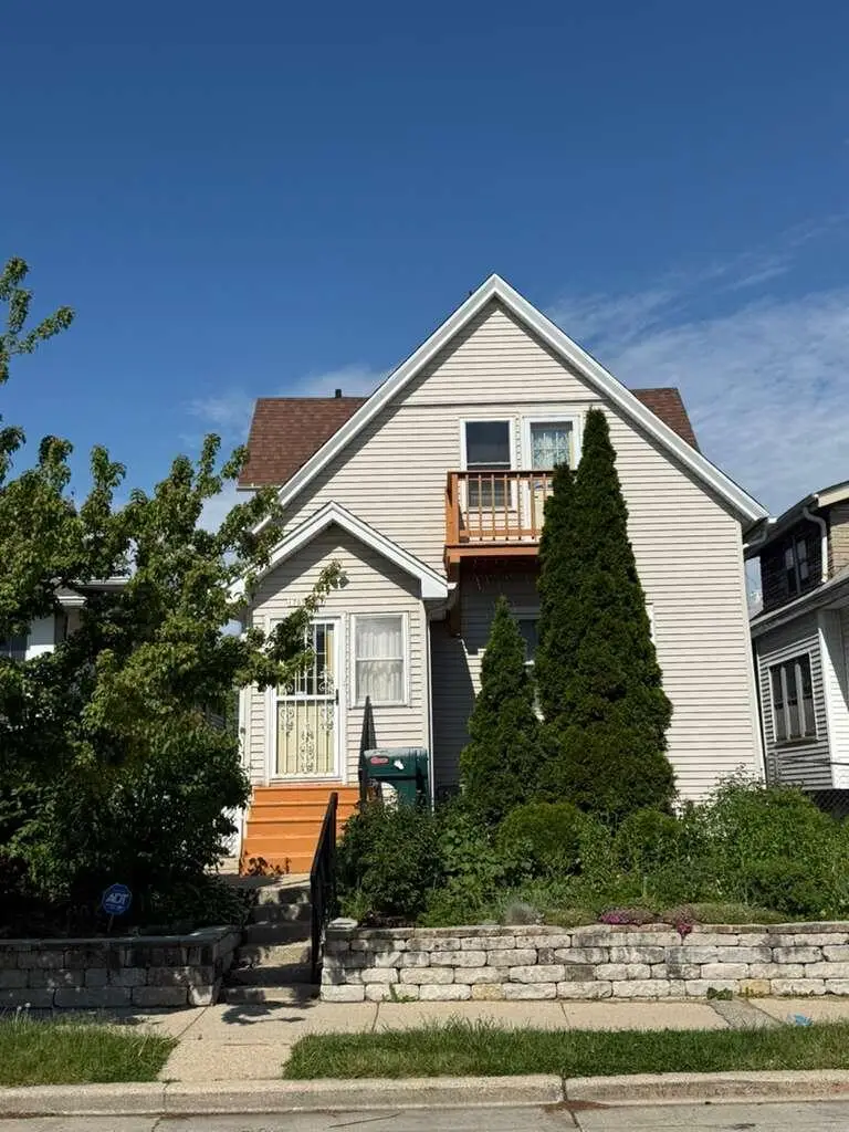 1705 S 71st St, West Allis, WI 53214 - #1