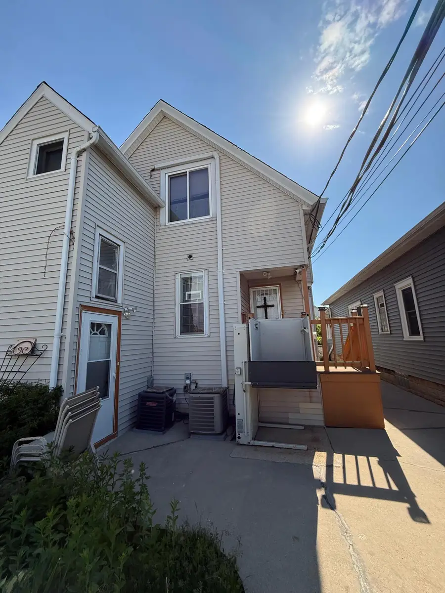 1705 S 71st St, West Allis, WI 53214 - #3