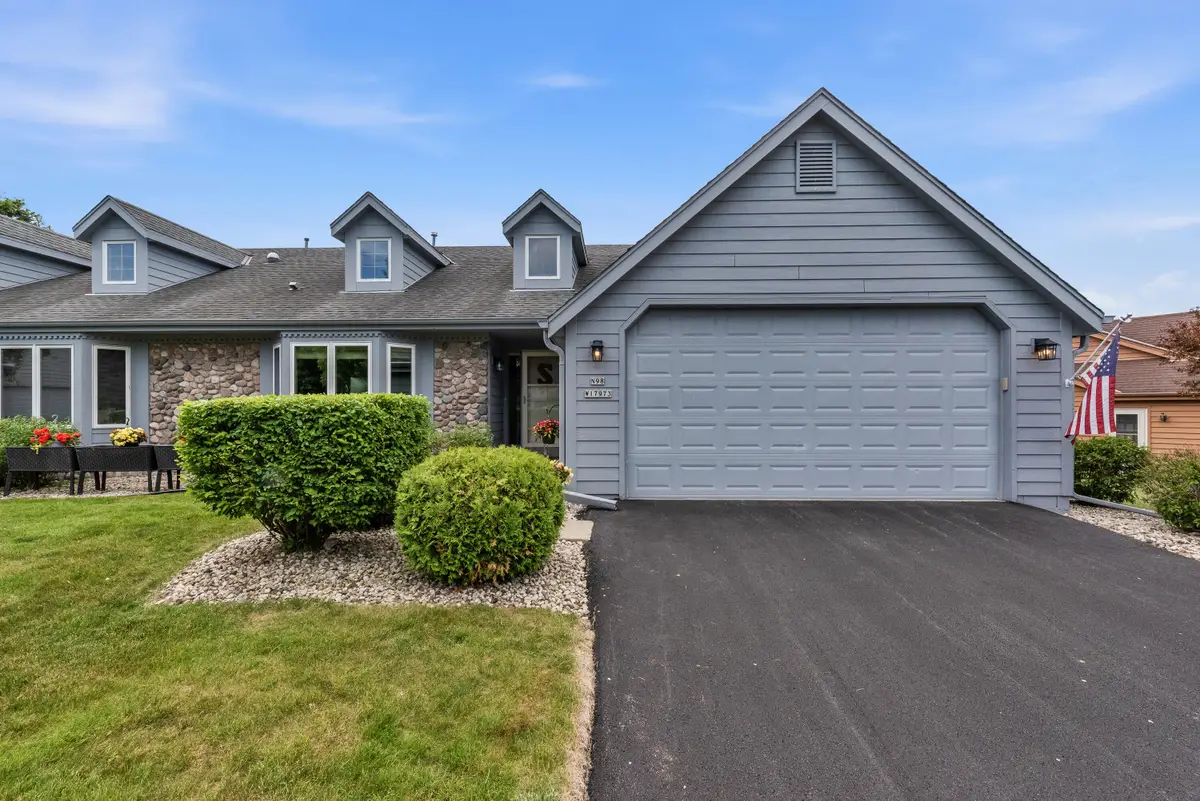 N98W17973 Bramblewood Ct, Germantown, WI 53022 - #1