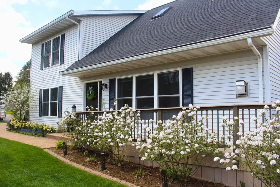 6058 Shady Ln, Hartford, WI 53027 - #3