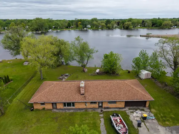 3468 S Shore Dr, Richfield, WI 53033