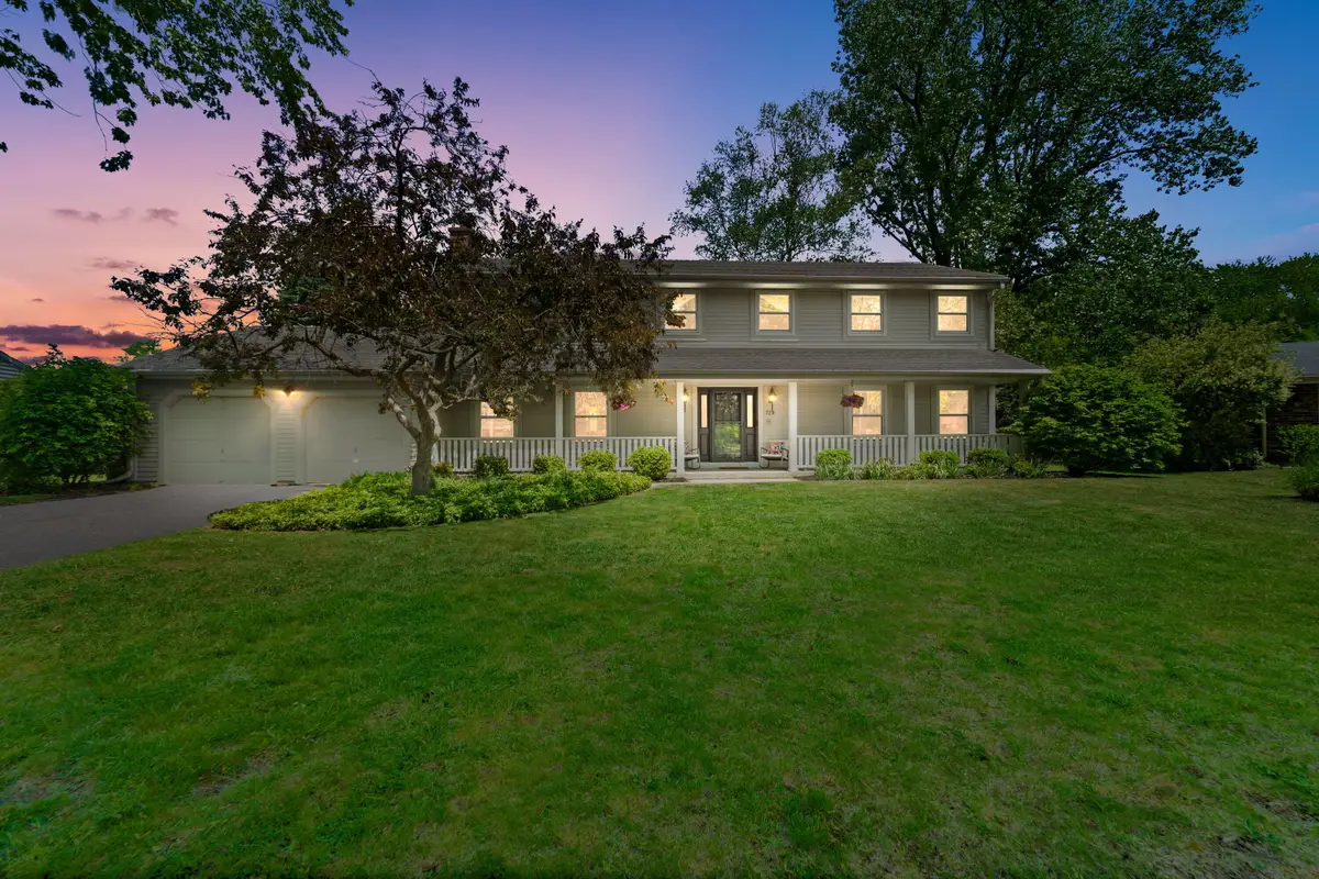720 W Clovernook Ln, Glendale, WI 53217 - #1