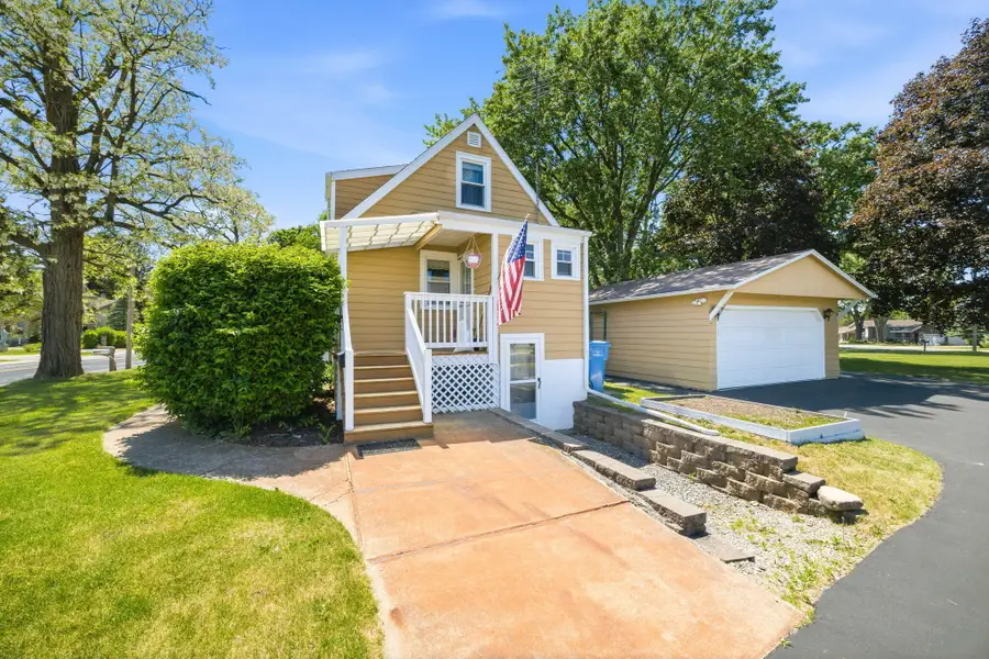 1178 N Fourth St, Watertown, WI 53098 - #2
