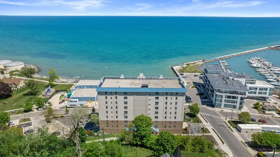415 N Lake St, Port Washington, WI 53074 - #3
