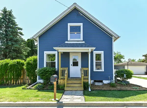 726 High St, Union Grove, WI 53182