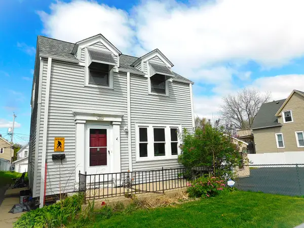 1003 S 33rd St, Milwaukee, WI 53215