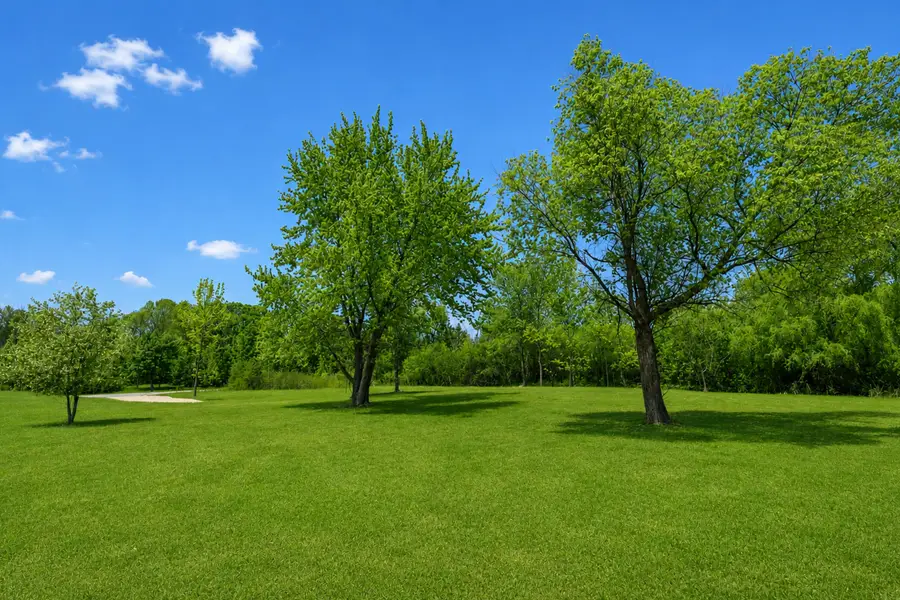 2516 W Range Line Ter, Mequon, WI 53092 - #2